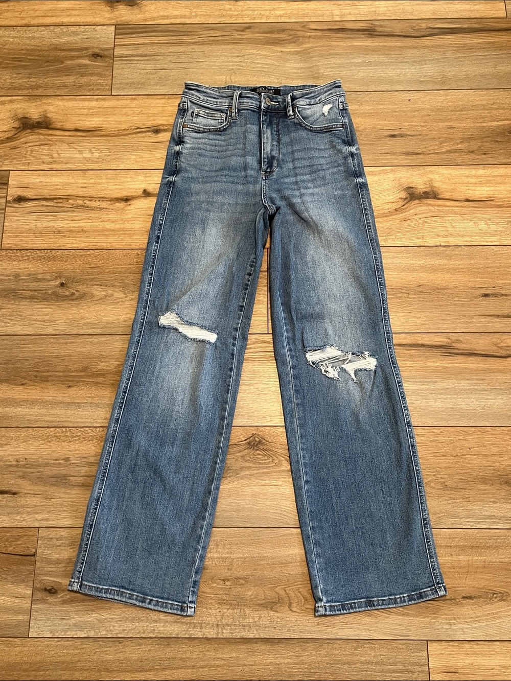 Judy Blue High Rise Straight Leg Distressed Jeans Women’s 7/28 Medium Wash